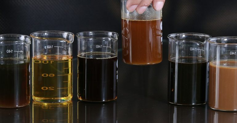 Vasos de precipitados en un laboratorio